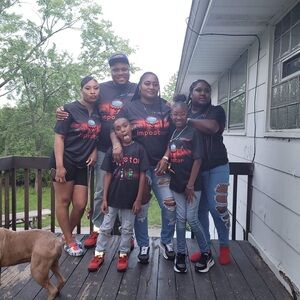 Meet your Posher, Tia